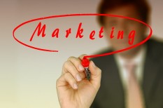 élménymarketing, luxusmárkák, marketing, reklám élménymarketing, luxusmárkák, marketing, reklám