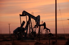 b&p, chevron, elektromos autó, energia, fosszilis energia, jövő, megújuló energia, napenergia, napkollektor, olaj, olajcsúcs, szolárpanel b&p, chevron, elektromos autó, energia, fosszilis energia, jövő, megújuló energia, napenergia, napkollektor, olaj, olajcsúcs, szolárpanel