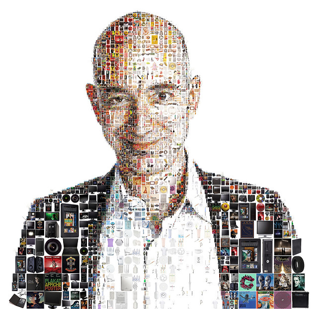 Jeff Bezos képmása: Az életem bitekből áll. (fotó: Charles Tsevis/flickr)