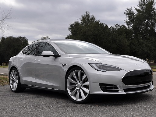 A Tesla elektromos modellje - egyre többet tudnak