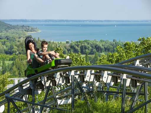 nyári bob pálya a Balatonon